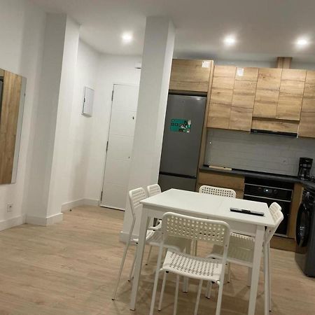 U2 Apartamento A Estrenar, Cerca De Metro Madrid Luaran gambar